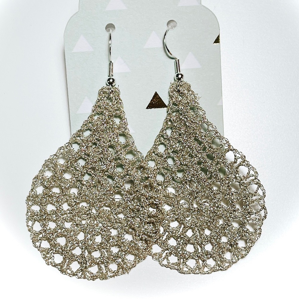 NWT embroidered lace earrings